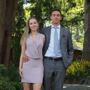 Meet your Posher, Claire